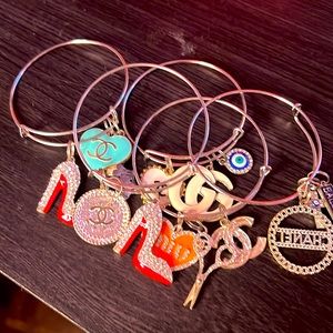 Design inspired bangles 1 bundle